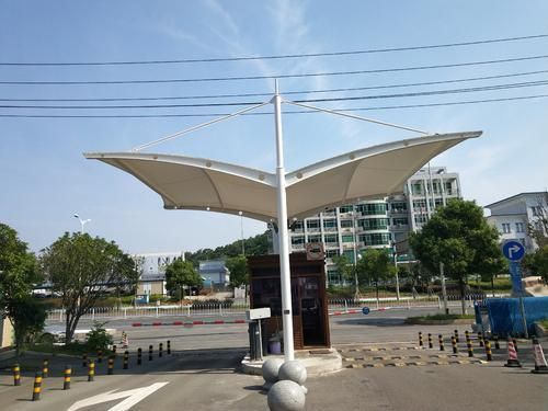 鋼結(jié)構(gòu)停車棚圖片大全(2018鋼結(jié)構(gòu)停車棚圖片大全) 結(jié)構(gòu)砌體設(shè)計(jì) 第2張 鋼結(jié)構(gòu)停車棚圖片大全(2018鋼結(jié)構(gòu)停車棚圖片大全) 結(jié)構(gòu)砌體設(shè)計(jì) 第2張