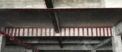 梁鋼板加固鋼板的最大厚度（梁鋼板加固時鋼板的厚度通常有以下限制） 北京網(wǎng)架設(shè)計 第3張