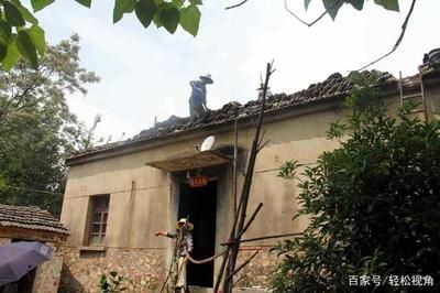 翻修房頂（房頂翻修施工注意事項(xiàng)） 鋼結(jié)構(gòu)鋼結(jié)構(gòu)停車場(chǎng)施工 第3張