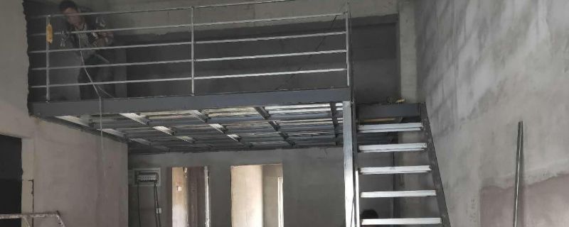 鋼結構的樓層板上鋪什么板(鋼結構樓層板施工簡便方法鋼結構樓層板承重能力測試) 裝飾家裝設計 第1張 鋼結構的樓層板上鋪什么板(鋼結構樓層板施工簡便方法鋼結構樓層板承重能力測試) 裝飾家裝設計 第1張