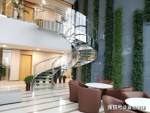 鋼結構樓梯鋪什么效果好