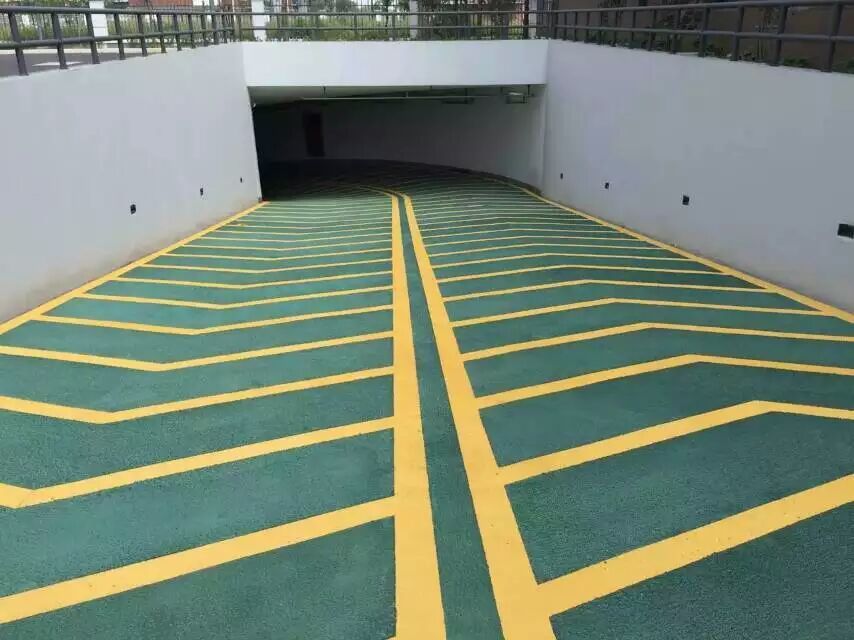 鋼架停車場坡道圖片(鋼架停車場坡道施工圖片) 結構工業鋼結構施工 第4張 鋼架停車場坡道圖片(鋼架停車場坡道施工圖片) 結構工業鋼結構施工 第4張