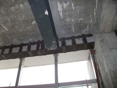 承重墻允許開洞最新規定（承重墻允許開洞的位置和尺寸限制、加固措施、加固措施） 鋼結構框架施工 第1張
