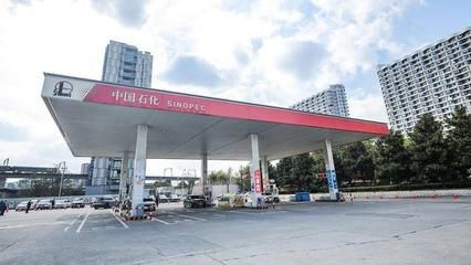 搭建加油站棚子違法嗎(搭建加油站棚子是否違法取決于是否有合法手續(xù)和程序) 裝飾幕墻施工 第3張 搭建加油站棚子違法嗎(搭建加油站棚子是否違法取決于是否有合法手續(xù)和程序) 裝飾幕墻施工 第3張