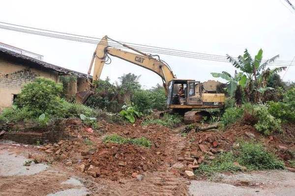 拆別墅要多少錢(一線城市別墅拆除價格對比) 鋼結構鋼結構停車場設計 第1張 拆別墅要多少錢(一線城市別墅拆除價格對比) 鋼結構鋼結構停車場設計 第1張