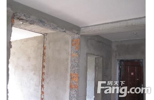 磚混的承重墻在哪（磚混結(jié)構(gòu)的承重墻主要分布在建筑物的關(guān)鍵部位）