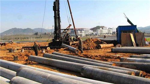 打樁做地基 裝飾幕墻設計 第1張 打樁做地基 裝飾幕墻設計 第1張