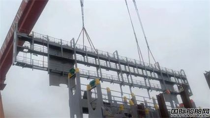 集裝箱打磨視頻 鋼結構網架設計 第4張 集裝箱打磨視頻 鋼結構網架設計 第4張
