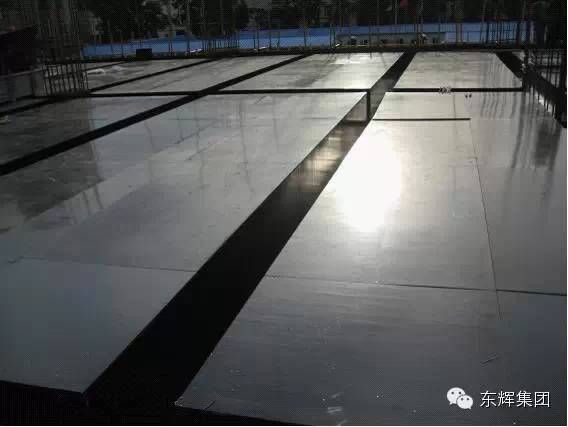 鋼結構雨棚變形縫間距（鋼結構雨棚變形縫的間距應根據具體要求和規范和規范） 鋼結構鋼結構螺旋樓梯施工 第5張