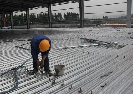 粘鋼加固施工中的安全防護(hù)措施，粘鋼加固施工，安全防護(hù)要點(diǎn)全解析