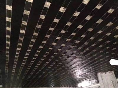碳纖維布在建筑加固中的應(yīng)用案例,碳纖維布,建筑加固中的神奇布料 行業(yè)新聞 第4張 碳纖維布在建筑加固中的應(yīng)用案例,碳纖維布,建筑加固中的神奇布料 行業(yè)新聞 第4張