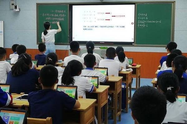如何利用數字化工具提升效率，數字化工具助力效率提升，實用指南與策略 行業新聞 第3張